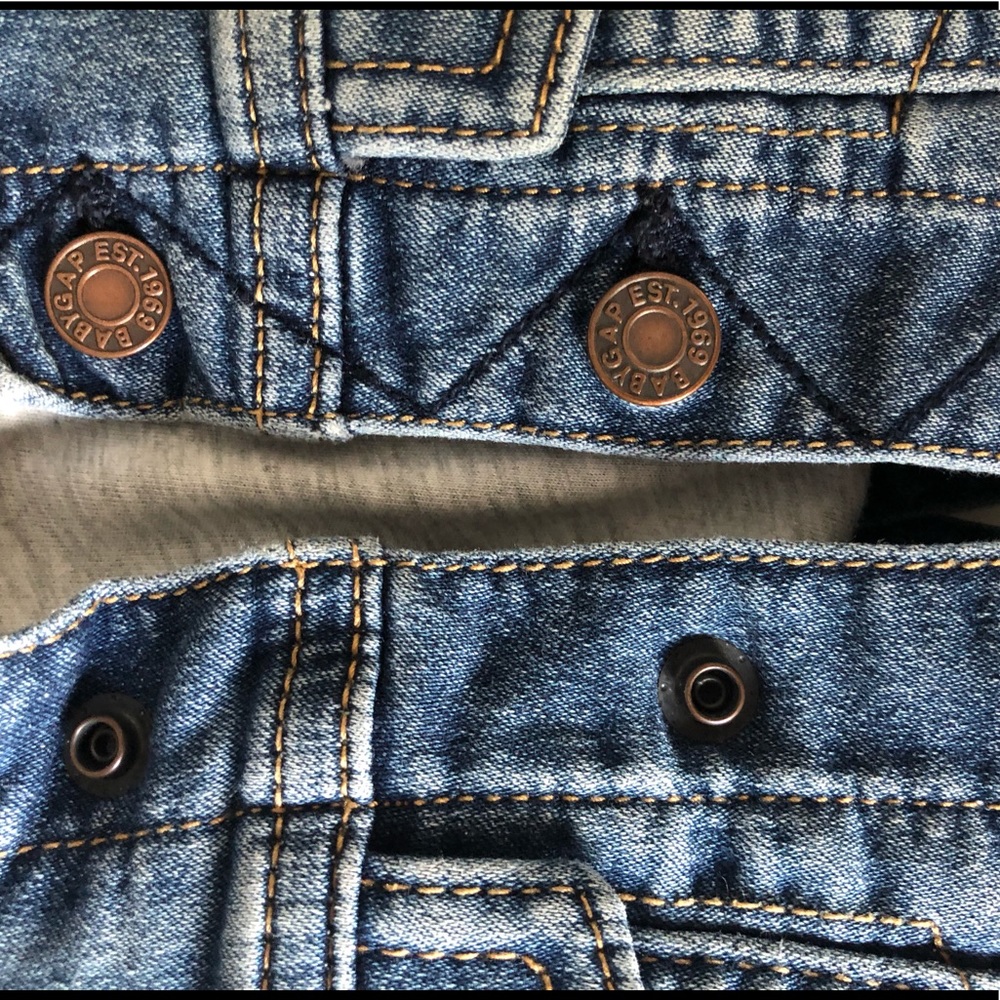 Denim GAP jacket - Picture 2 of 4
